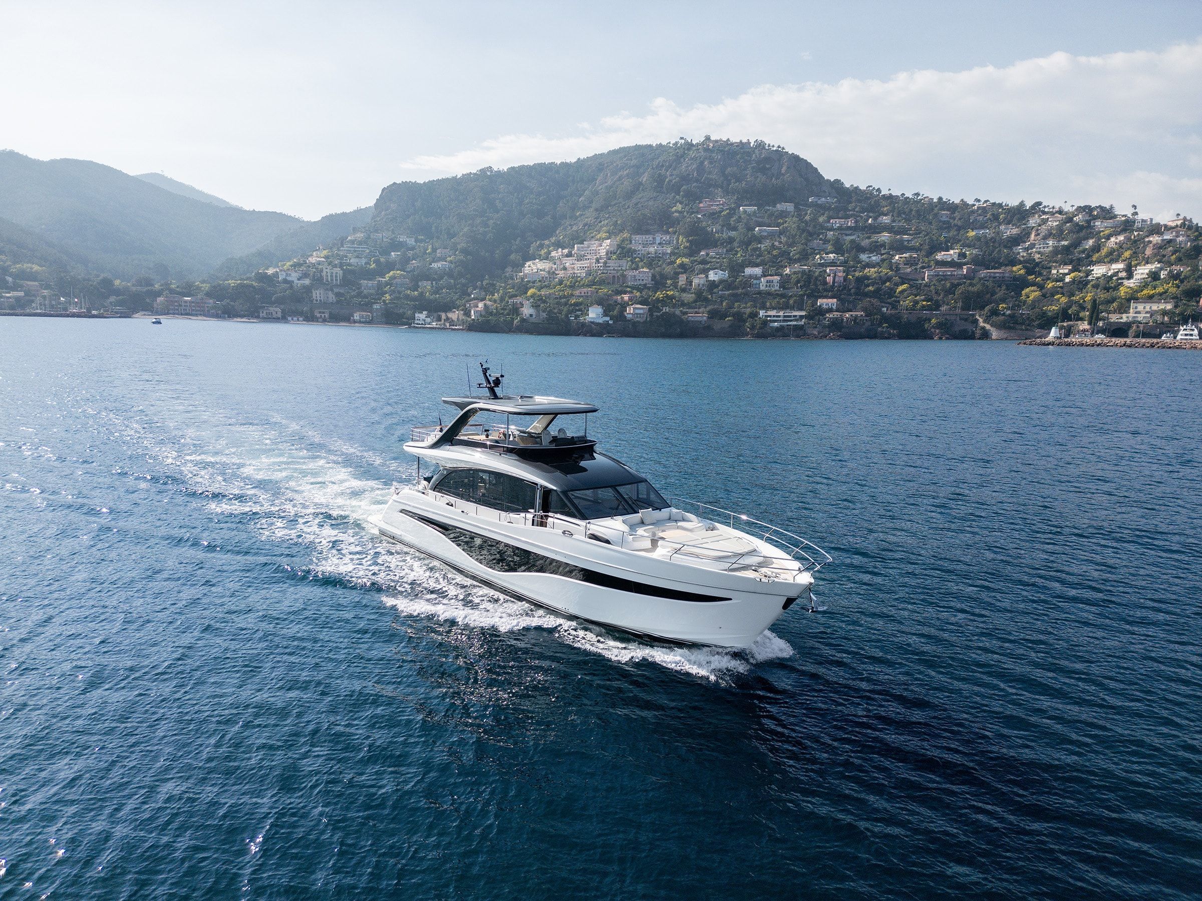 Motor Yacht Spirit of Rio / Motor yacht
