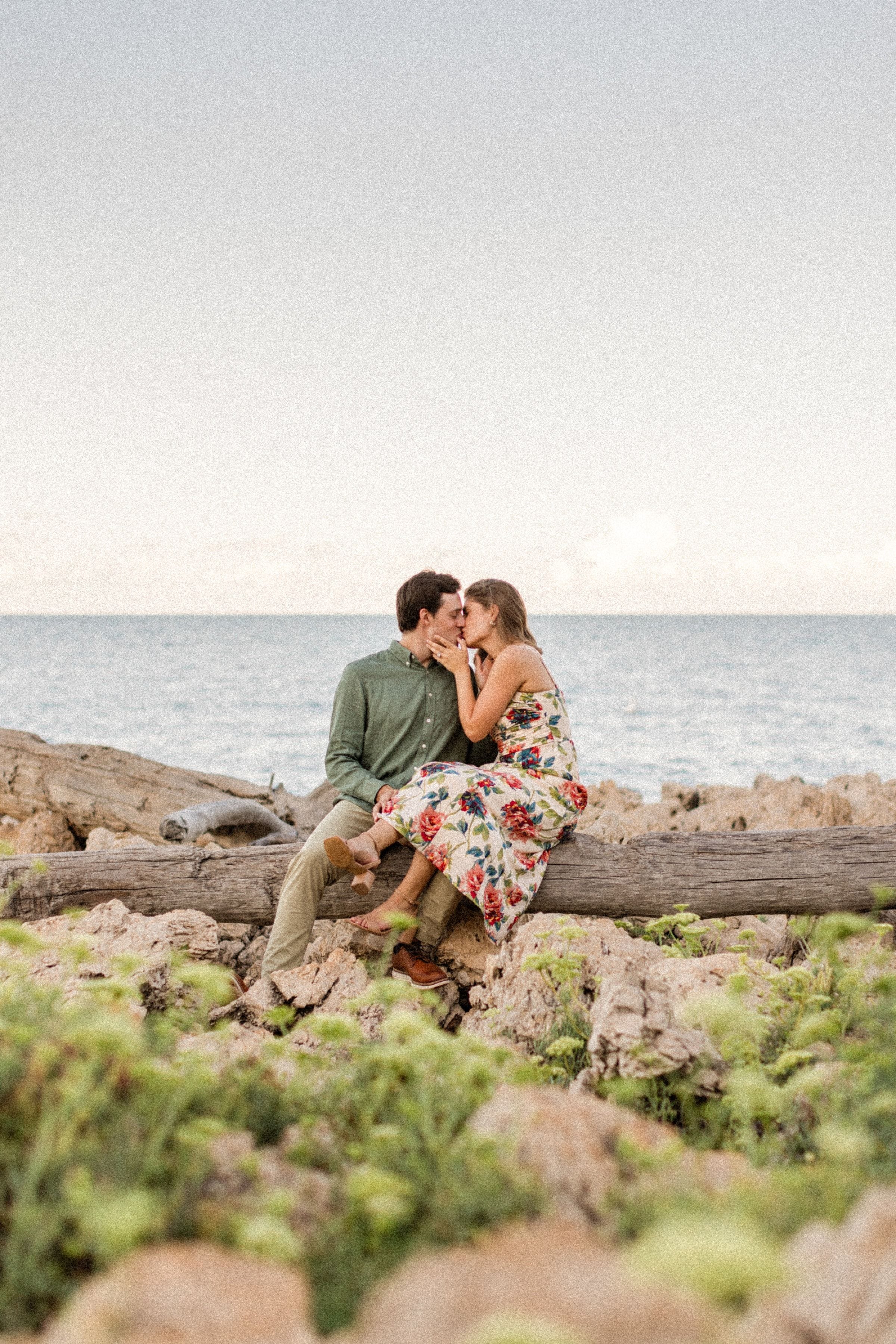 Séance photo de couple de Caitlyn et Will au Cap d'Antibes 15