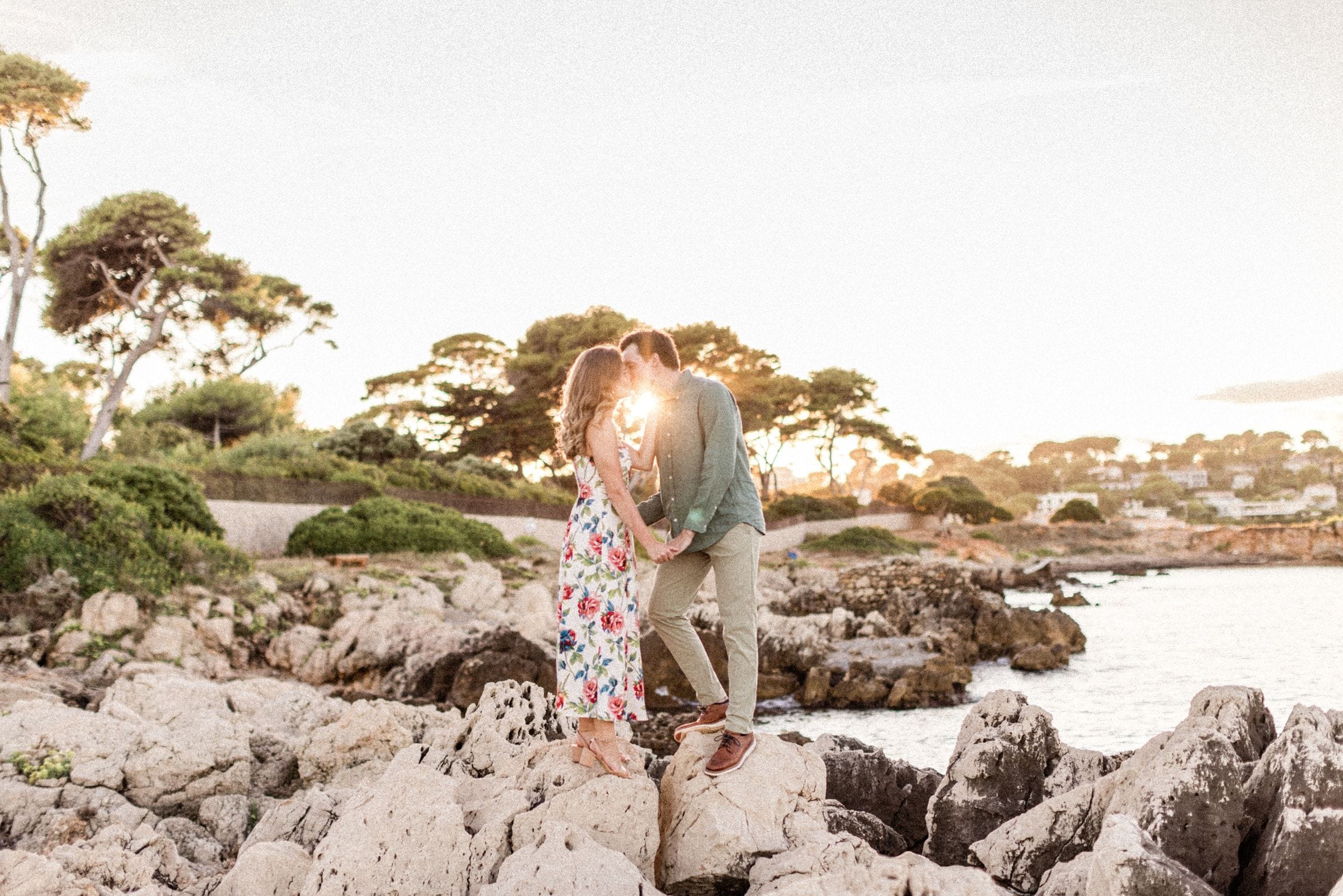 Séance photo de couple de Caitlyn et Will au Cap d'Antibes 20