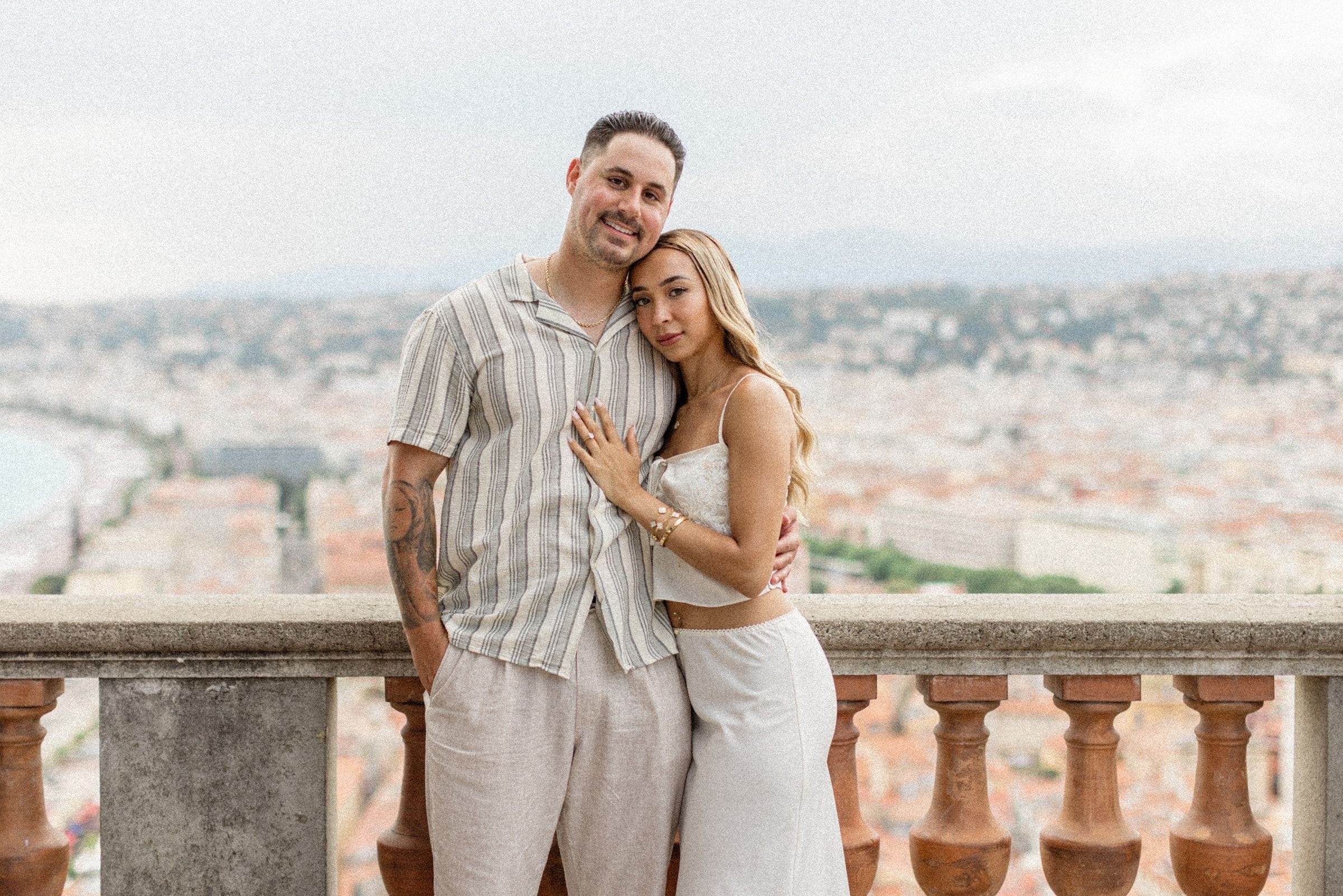 Demande en mariage de Joe et Jasmin sur la Colline du Château Nice 24