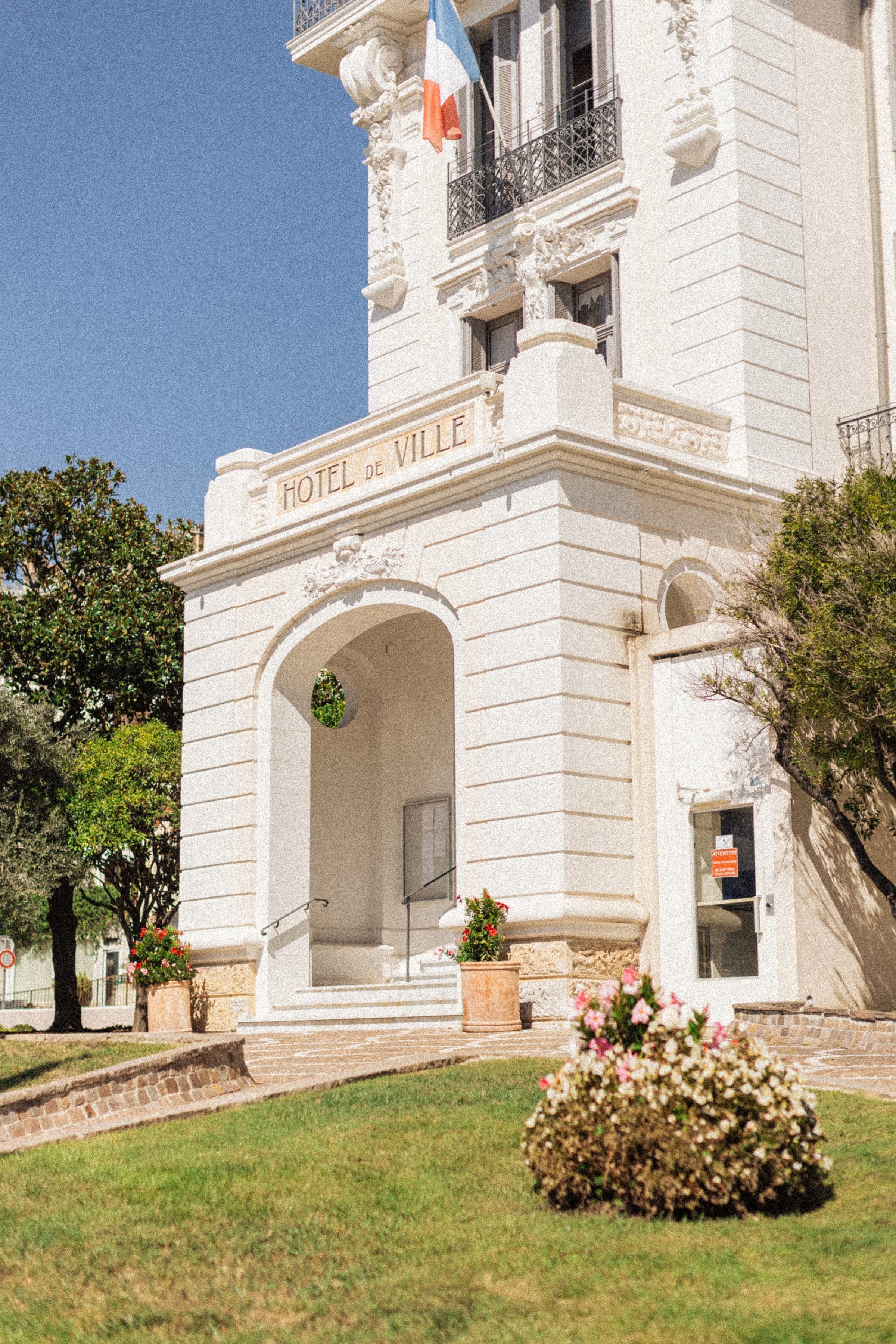 Mariage de Fiona & Paul au Manoir de l'Étang à Mougins 29