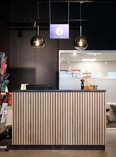 LOCATIE Boekhandel Koops WEB Thom Spierenburg 42