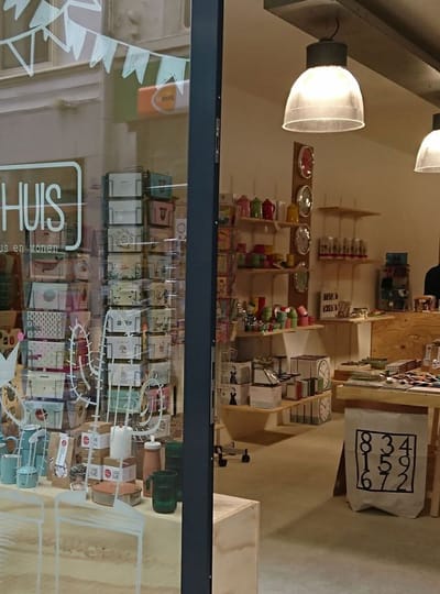 Kado in huis buiten header jpg