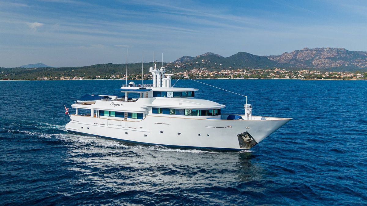 iv dreams yacht price