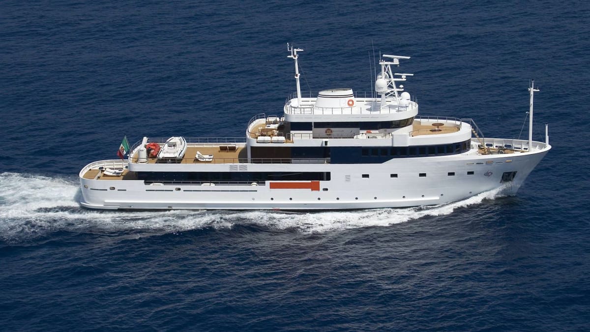 TRIBU luxury motor yacht