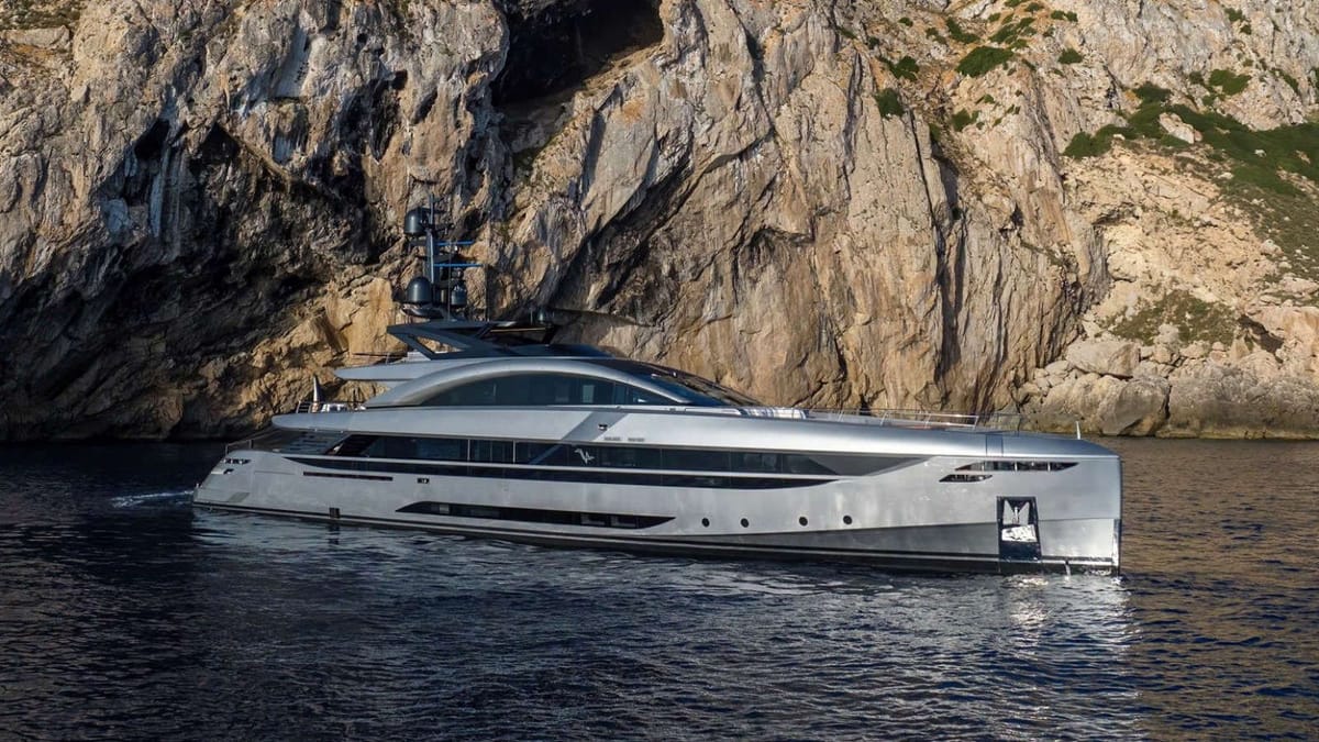 NO STRESS luxury motor yacht