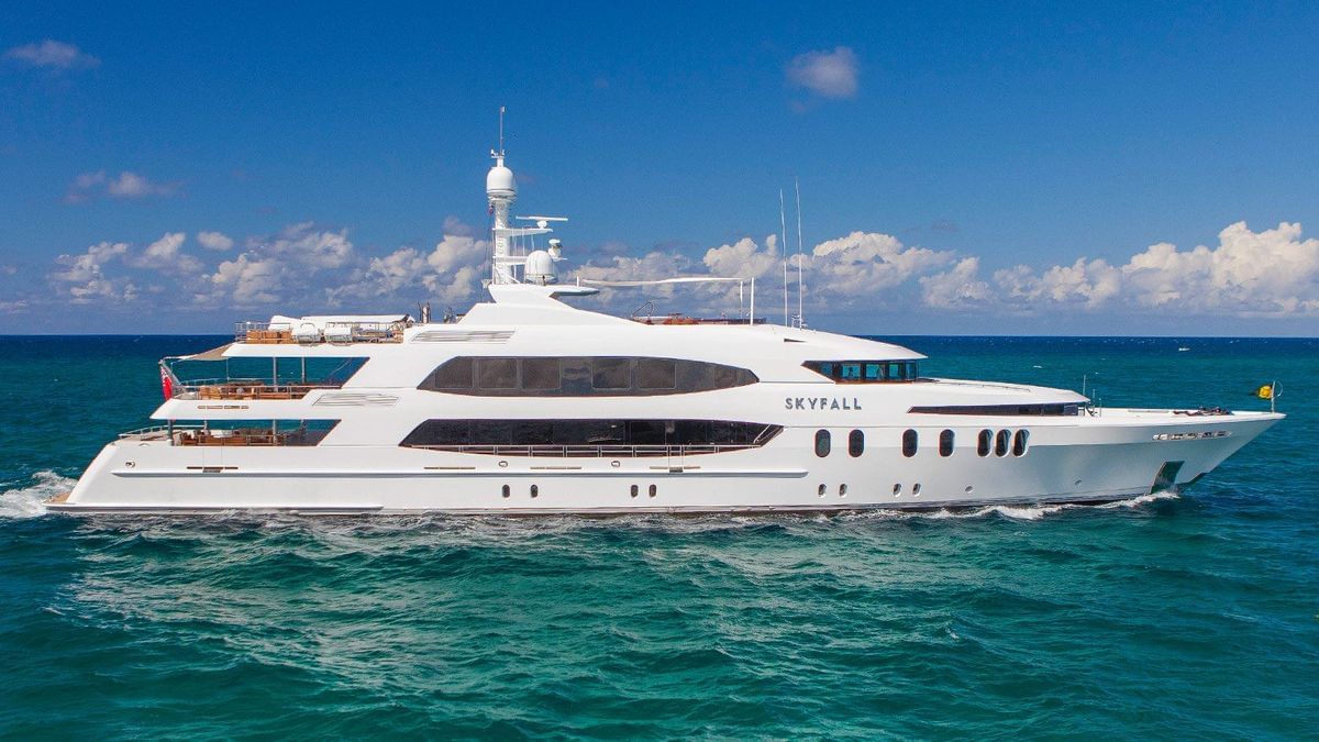 SKYFALL Yacht for Charter - IYC