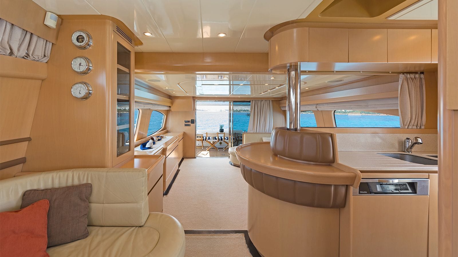 LETTOULI III-15-gallery