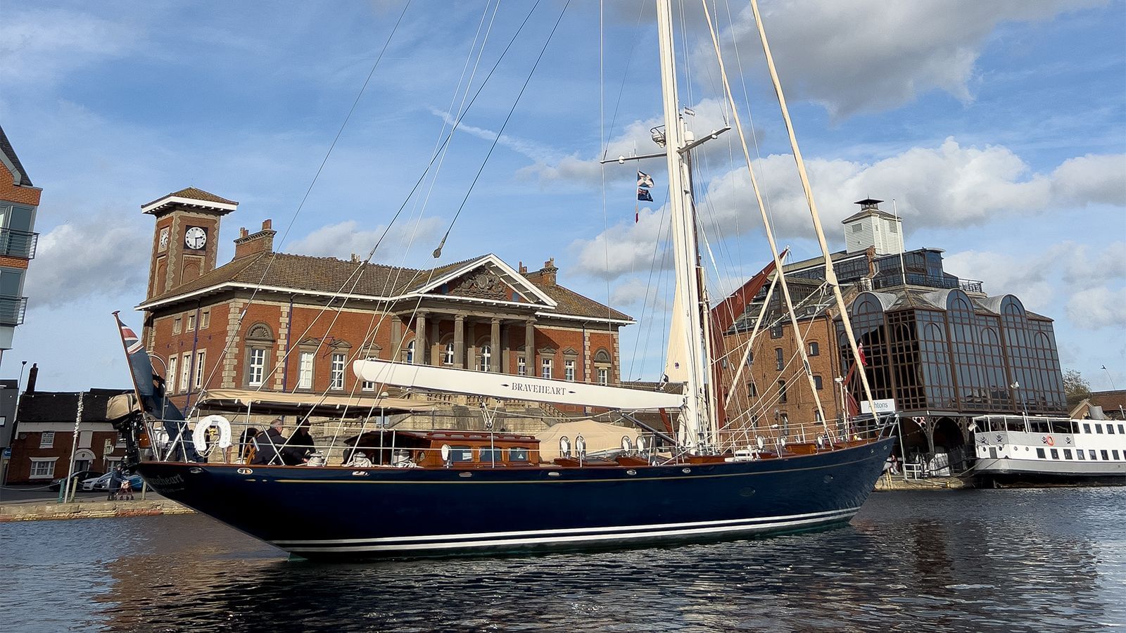 braveheart of sark yacht