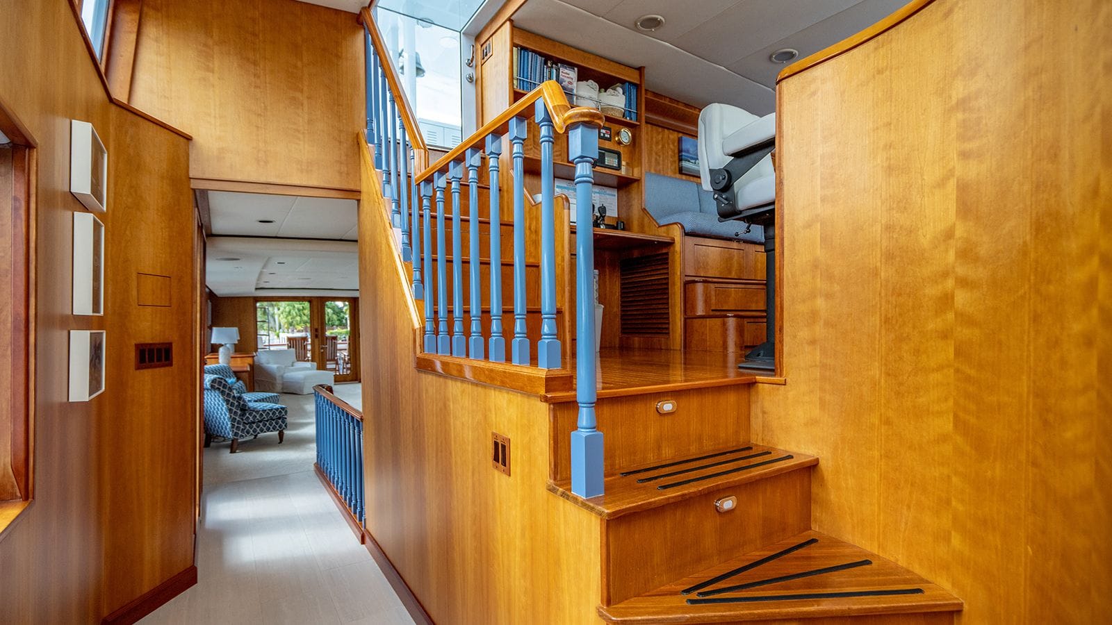 SILVER SEAS -21-gallery