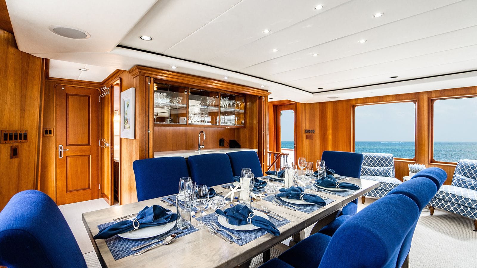 SILVER SEAS -13-gallery