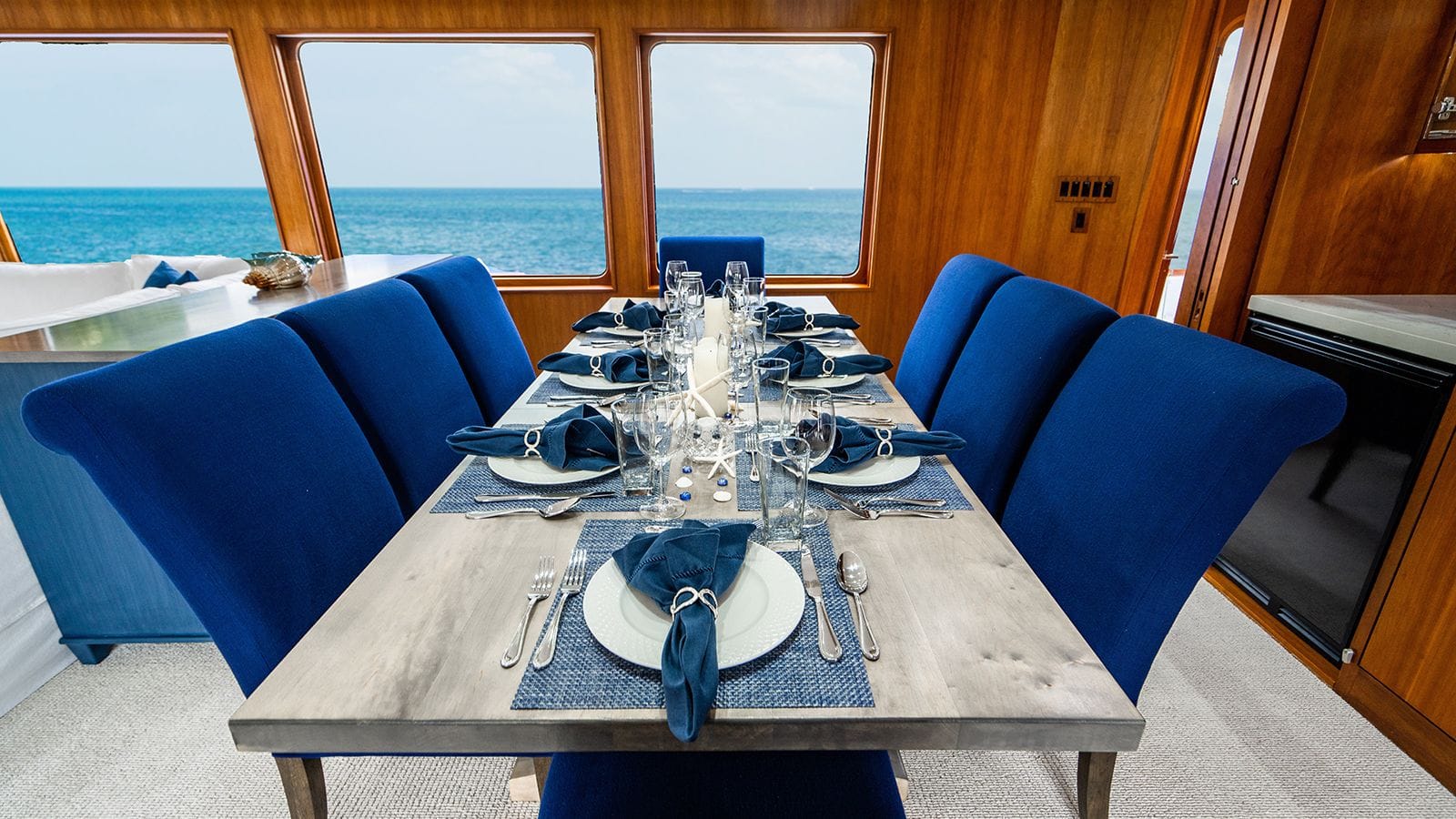 SILVER SEAS -17-gallery