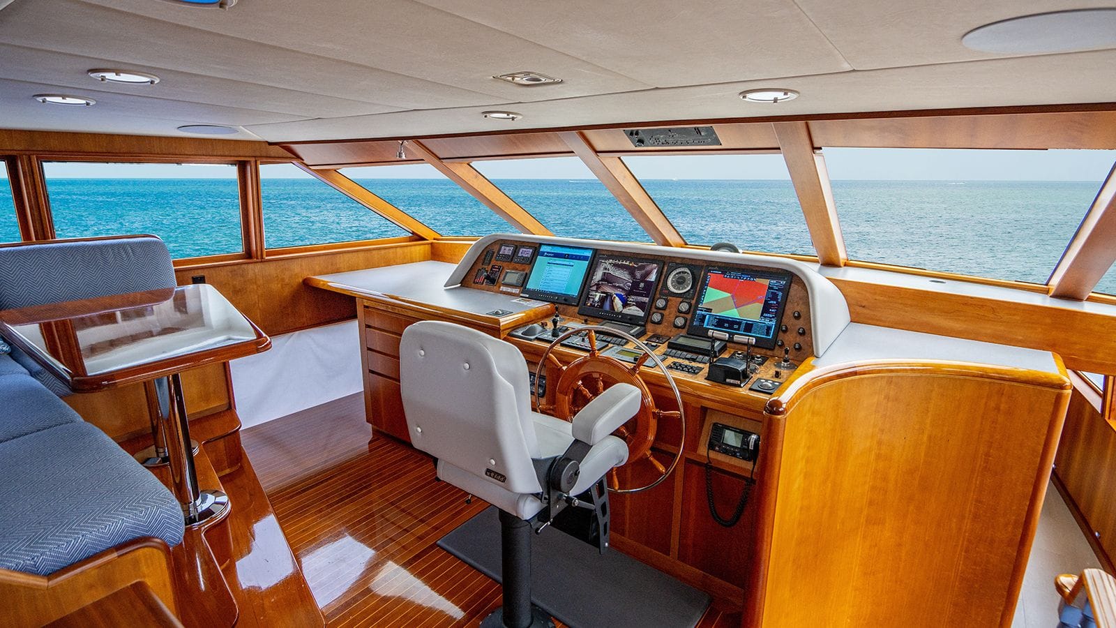 SILVER SEAS -23-gallery