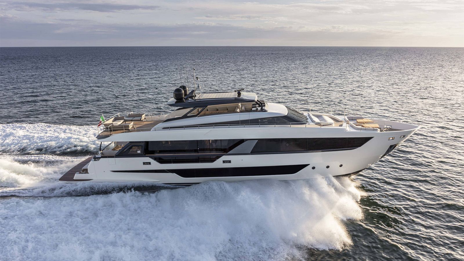 FERRETTI 1000 Яхта в продаже - IYC