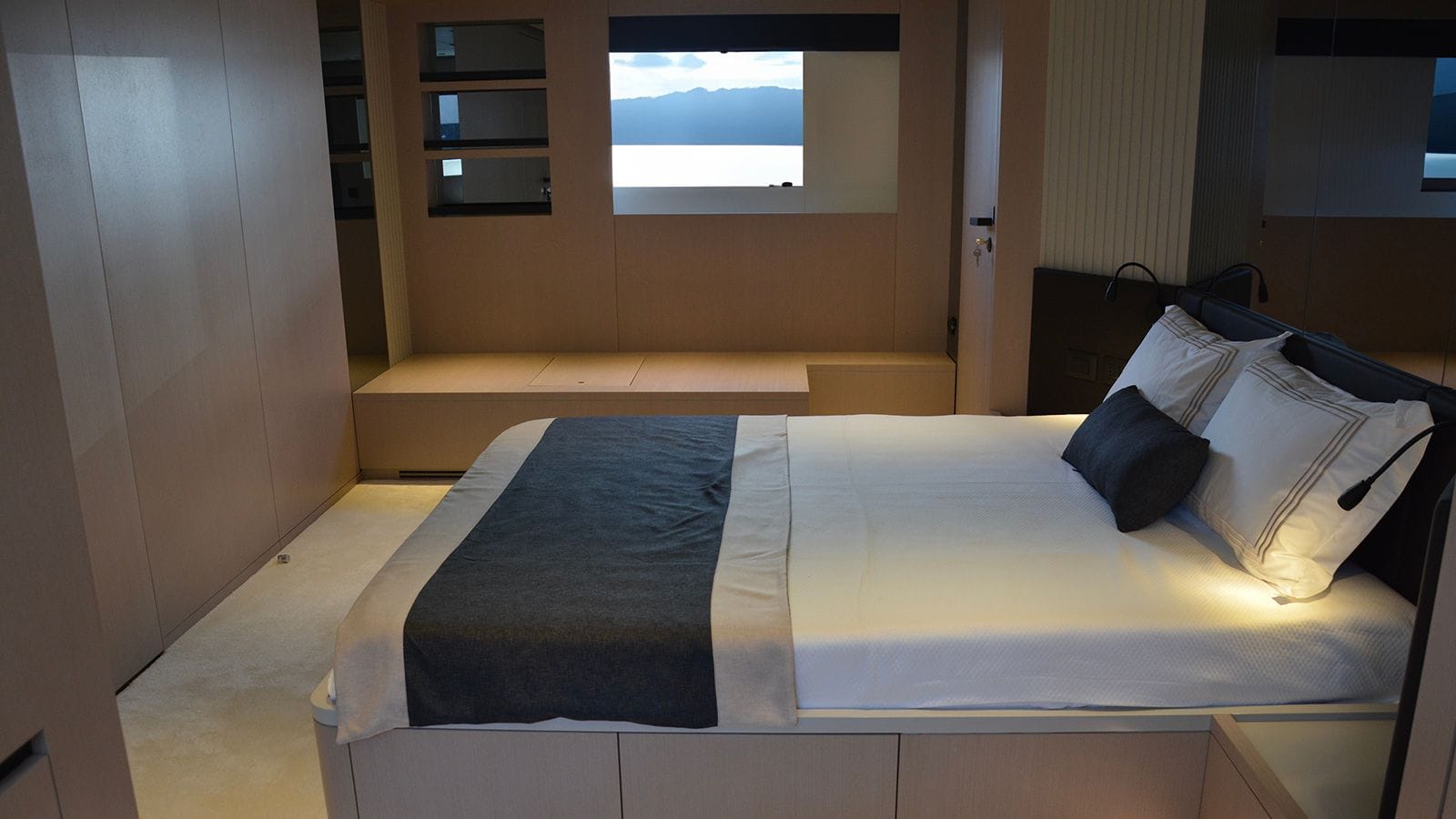 ZIMA Yacht for Sale IYC