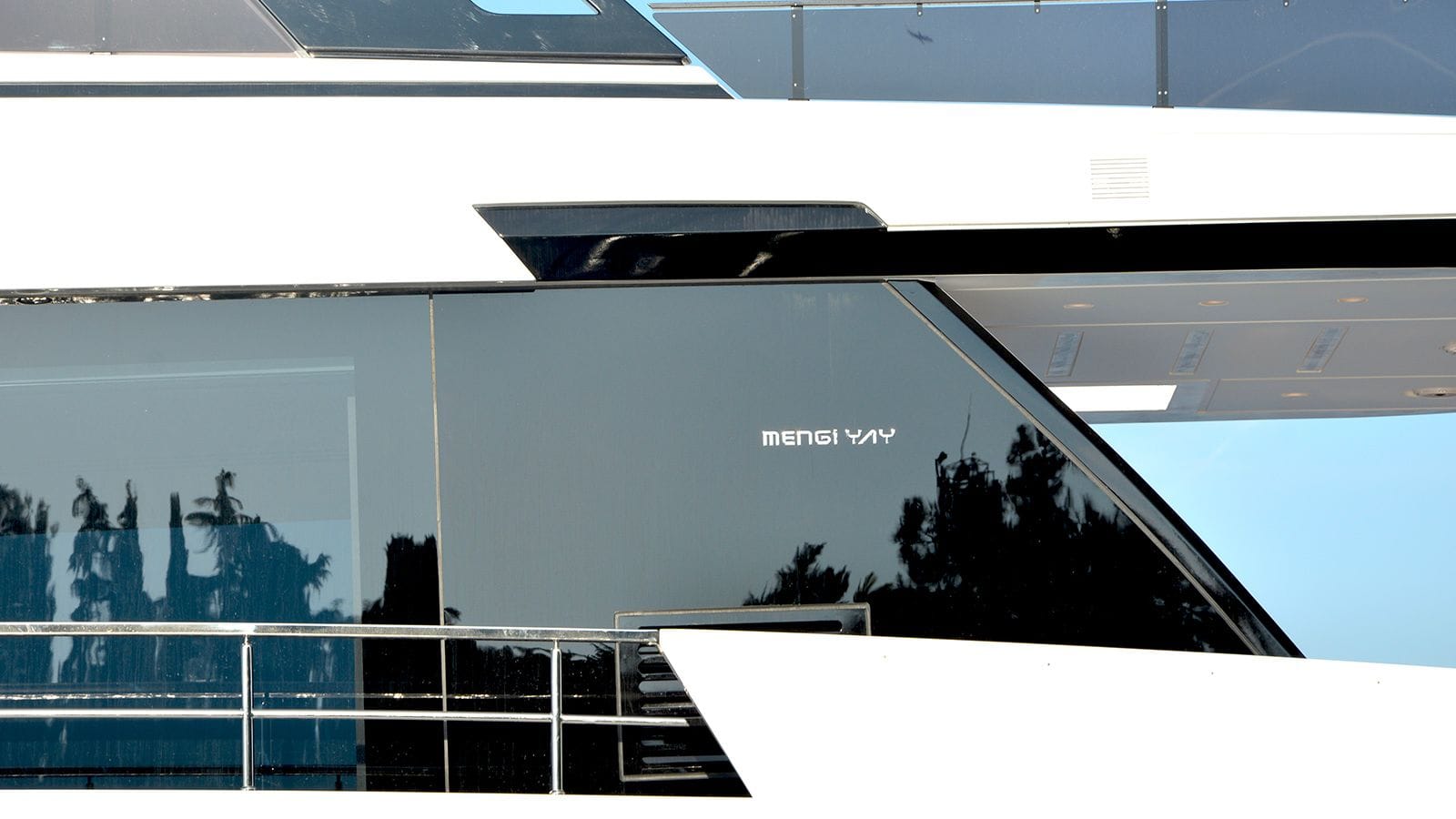 ZIMA Yacht for Sale IYC