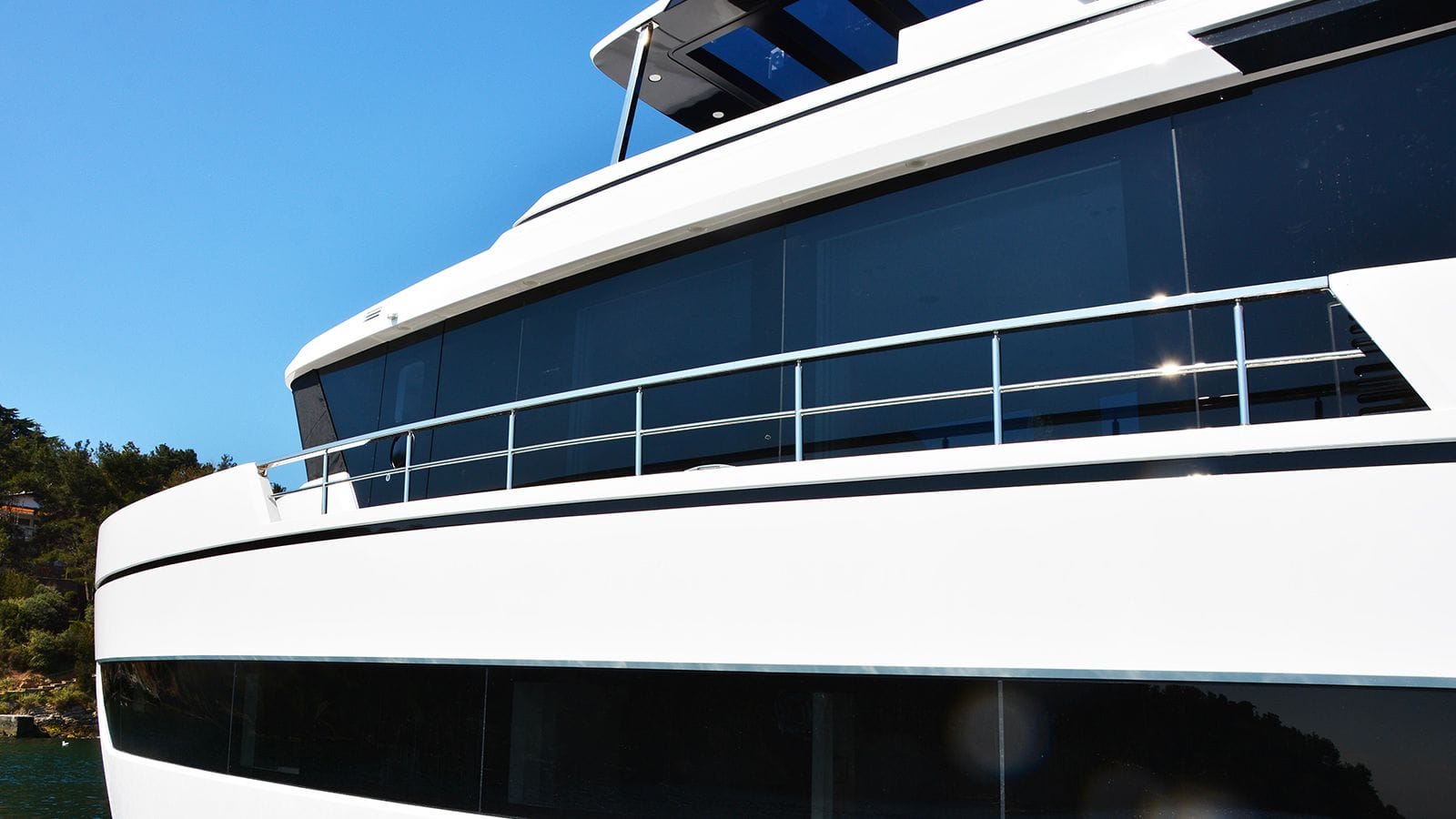 ZIMA Yacht for Sale IYC