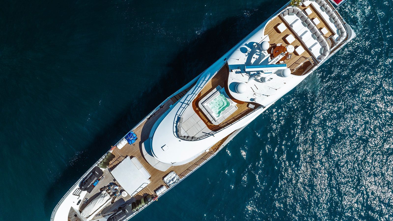 lotus 9.5 yachts for sale