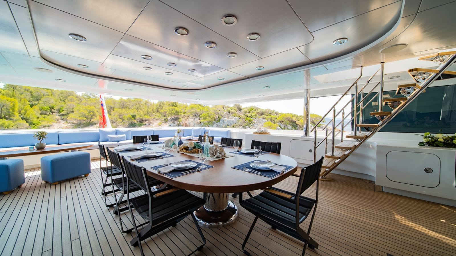 HOLDIN' MY OWN-28-gallery