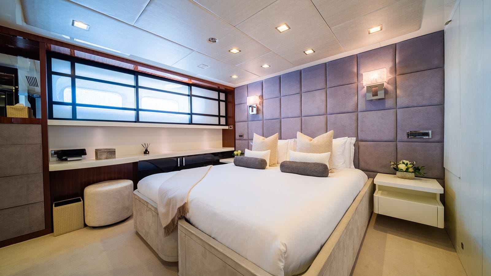 HOLDIN' MY OWN-24-gallery