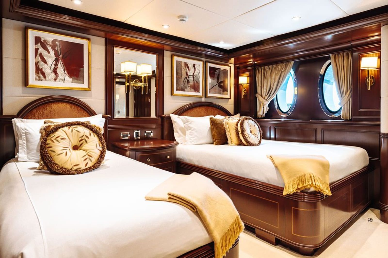 LADY BETH-20-gallery