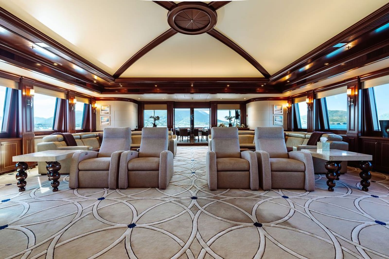 LADY BETH-25-gallery