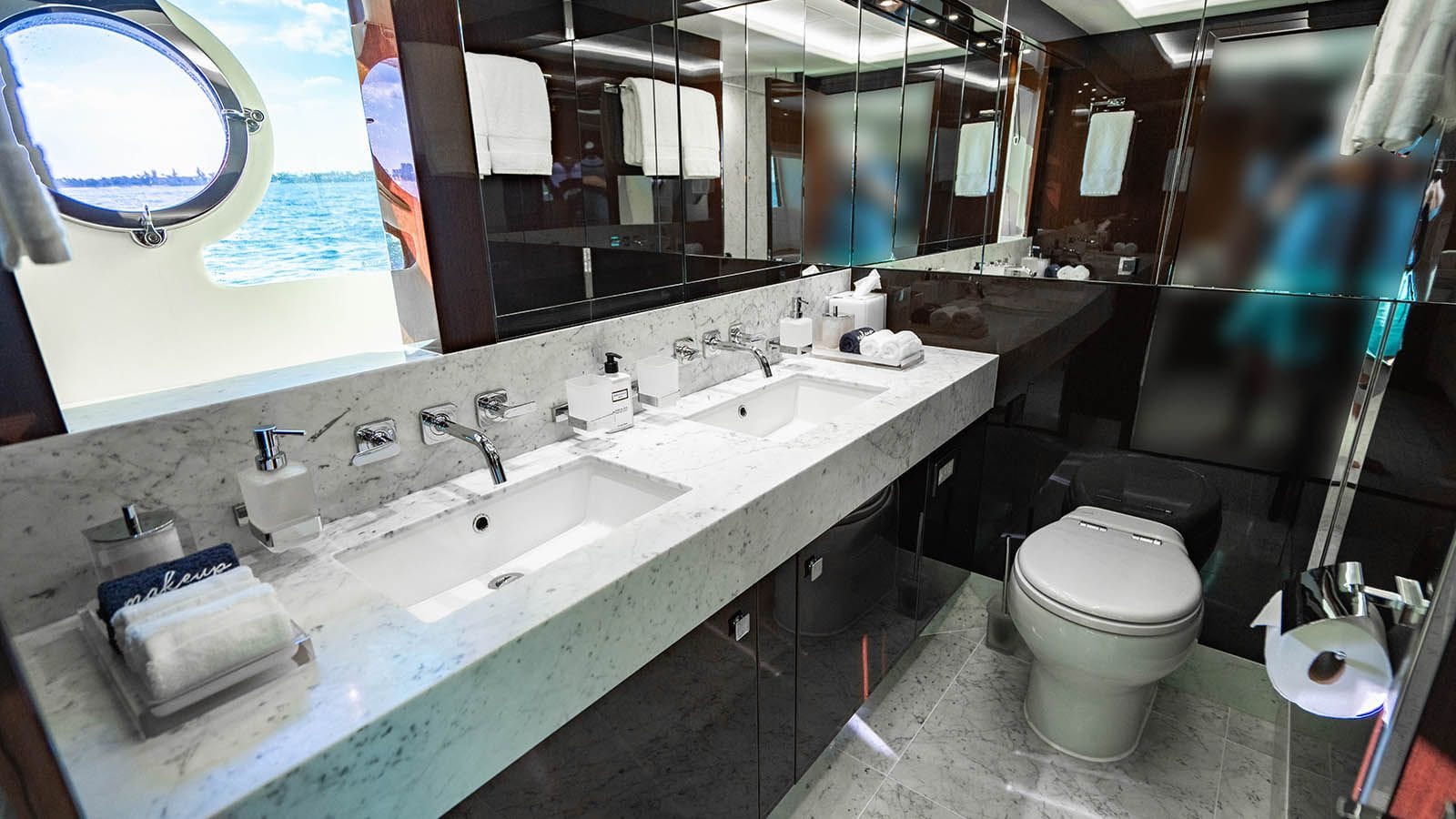 Golden Ours-30-gallery