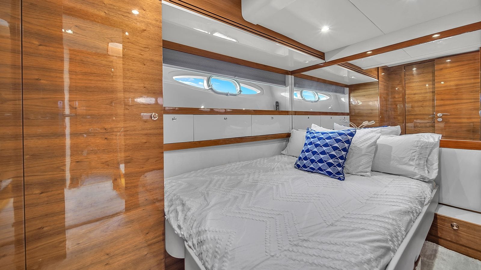 MISS NICOLAS-25-gallery