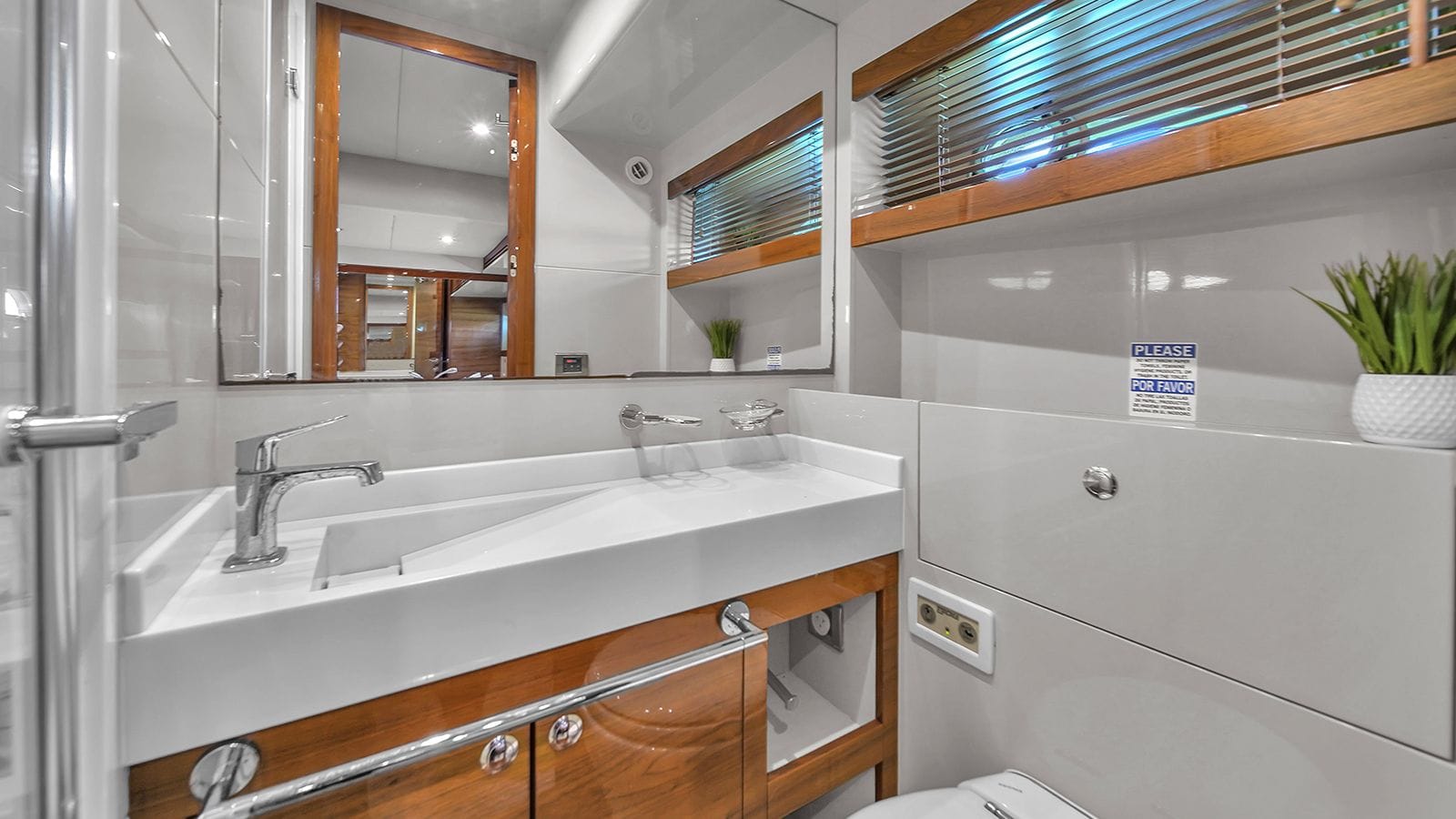 MISS NICOLAS-26-gallery