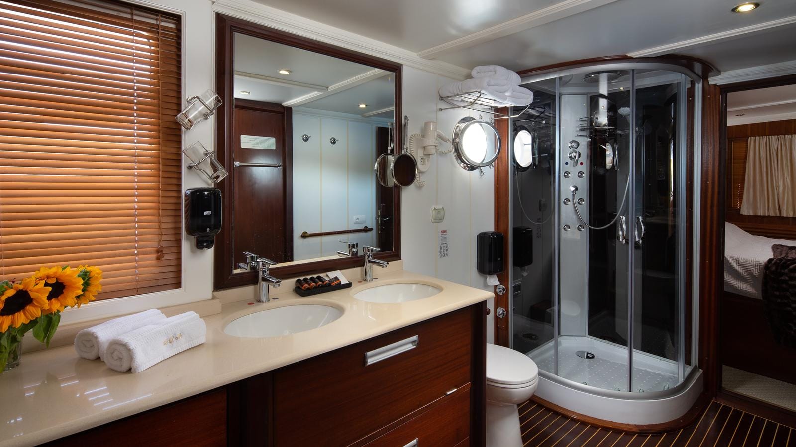 DONNA DEL MARE-28-gallery