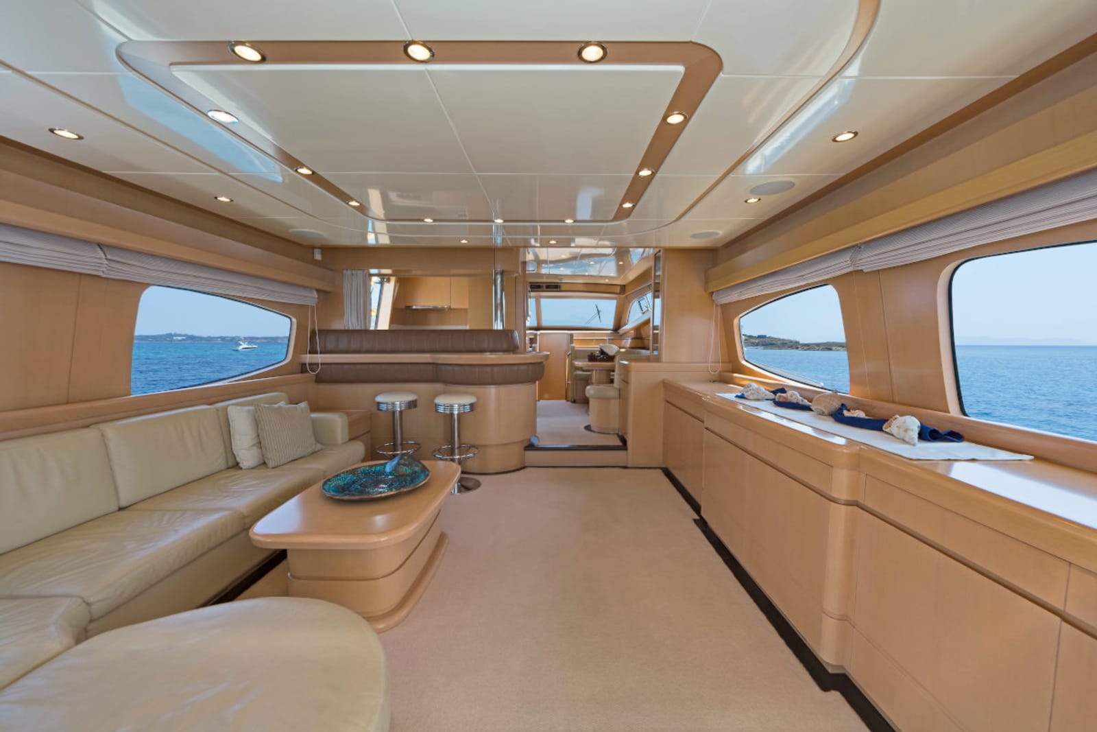 LETTOULI III-16-gallery