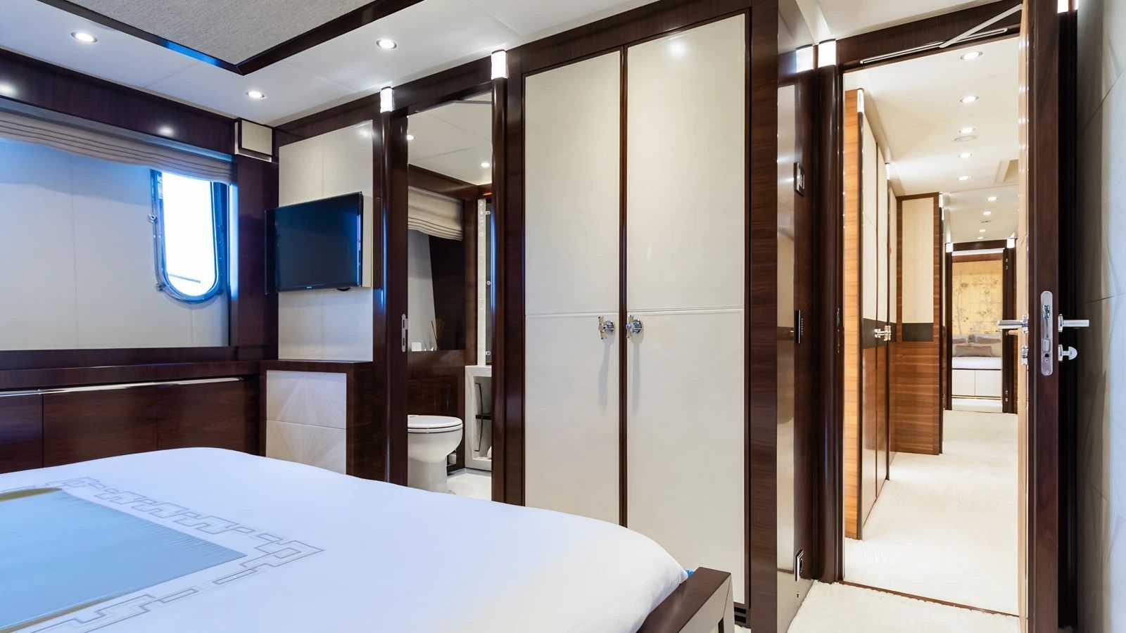 SILVER WIND-36-gallery