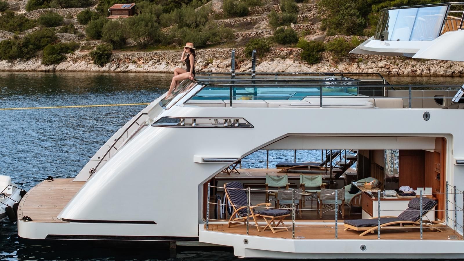 LADY LENA-65-gallery