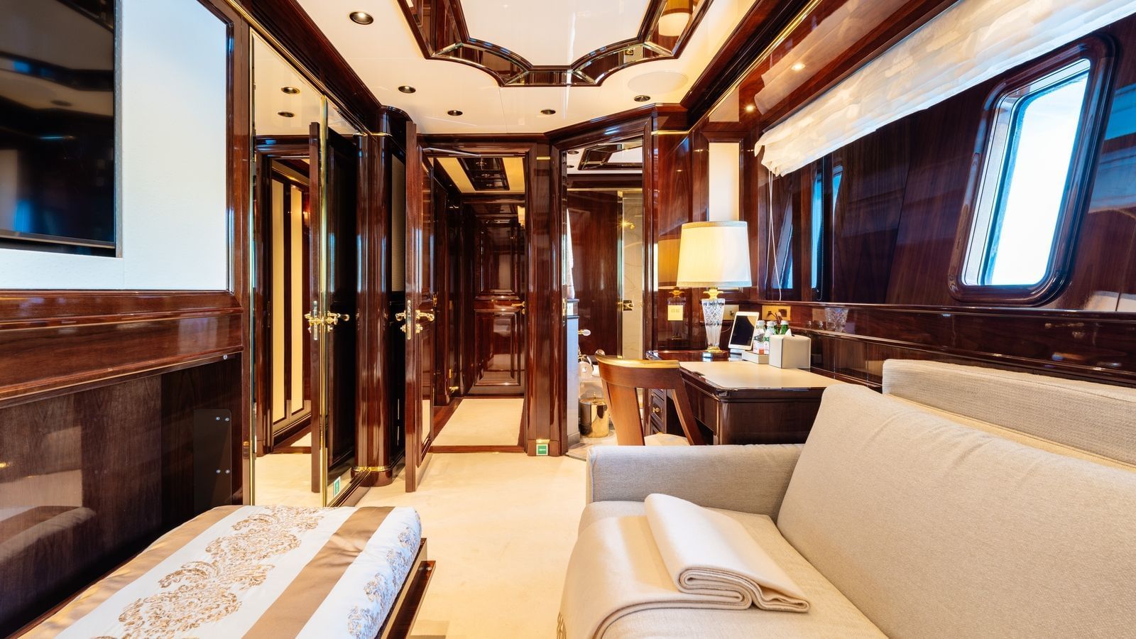 LADY LENA-37-gallery