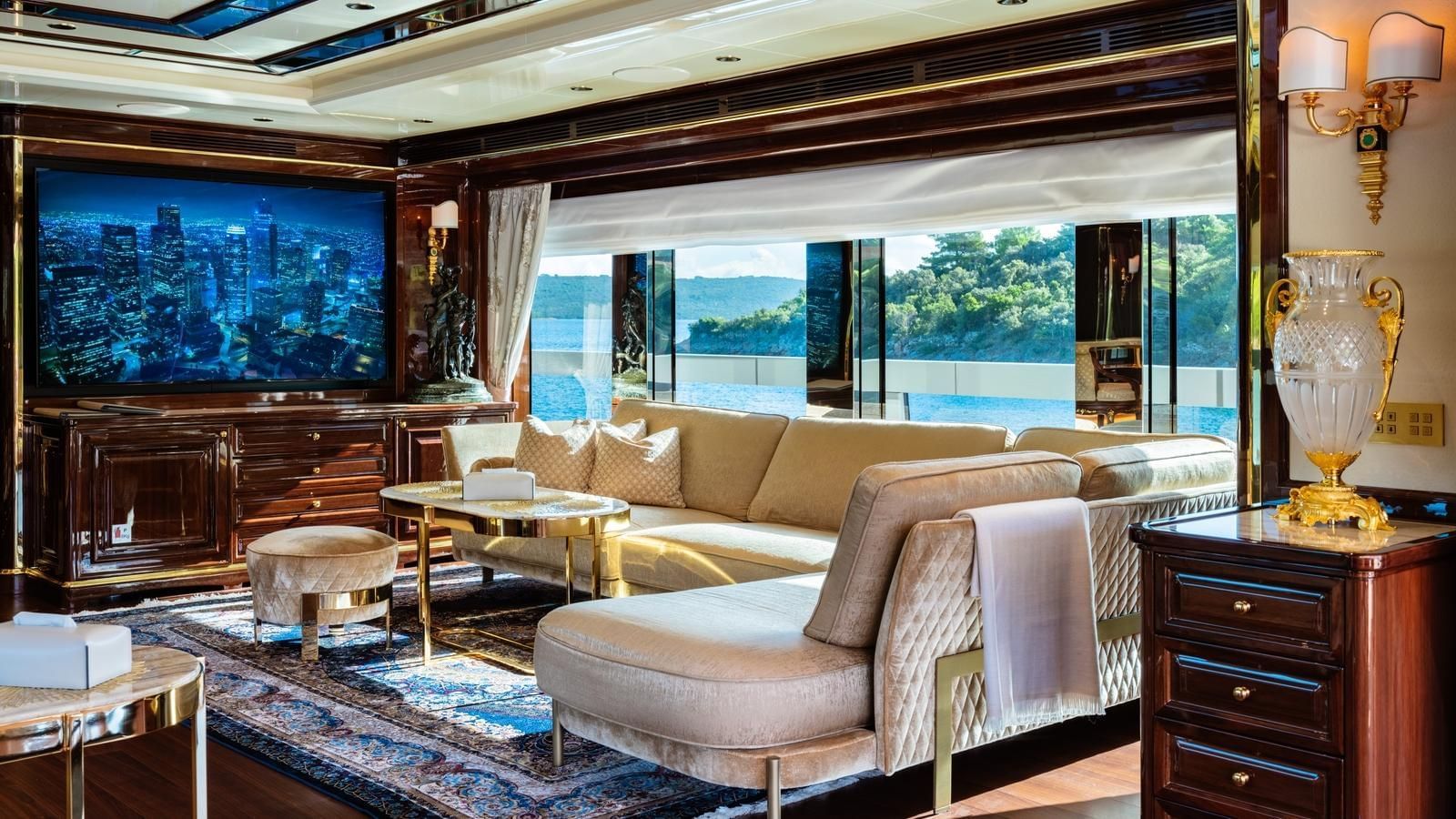 LADY LENA-43-gallery