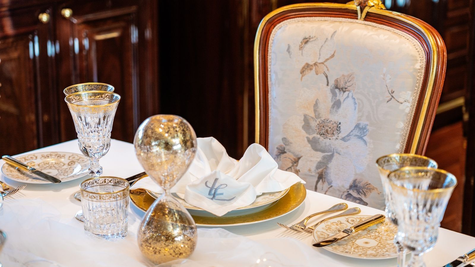 LADY LENA-21-gallery