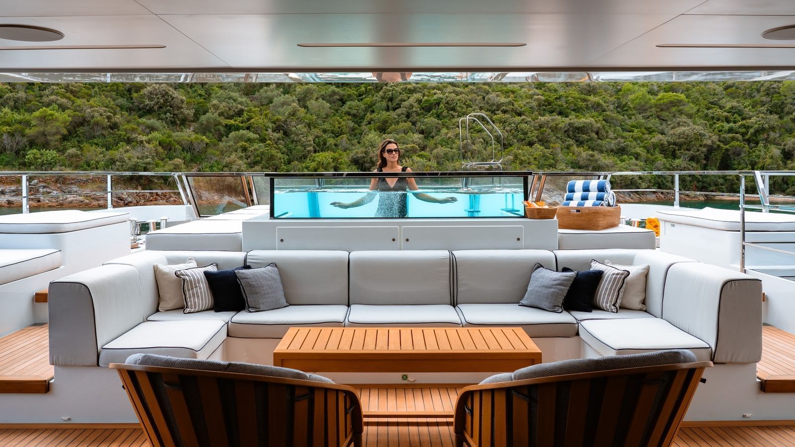 LADY LENA-62-gallery