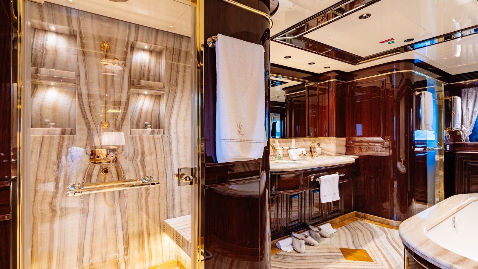 LADY LENA-26-gallery