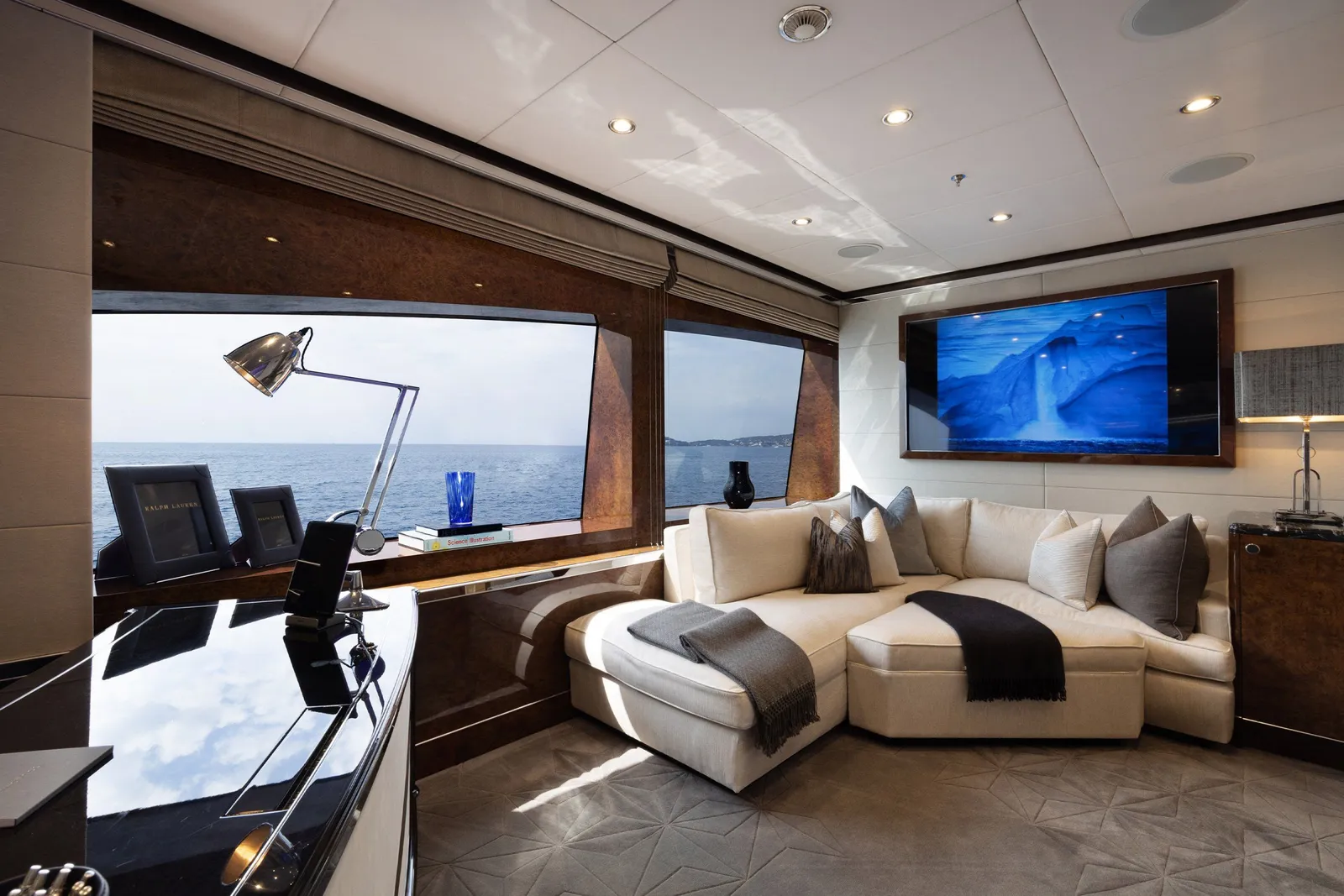 SOUNDWAVE-32-gallery