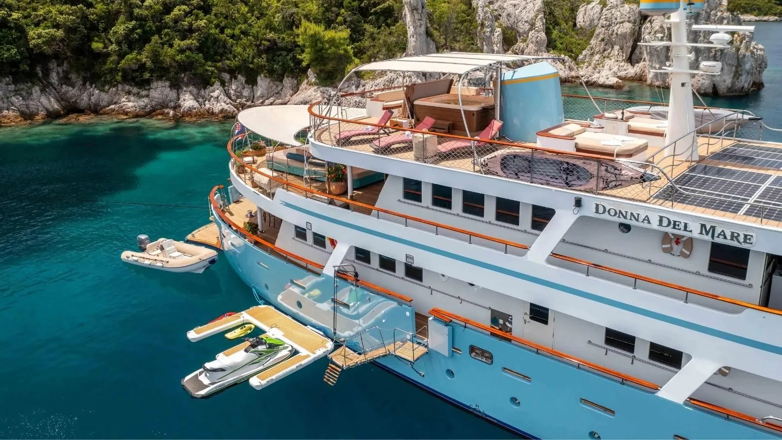 DONNA DEL MARE view 3