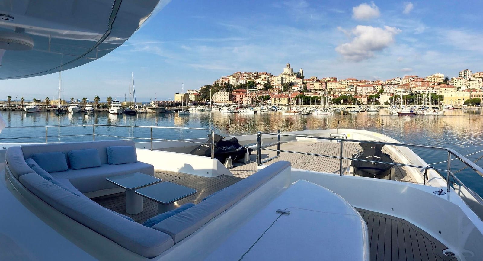 ENDEAVOUR 2 Yacht for Charter IYC