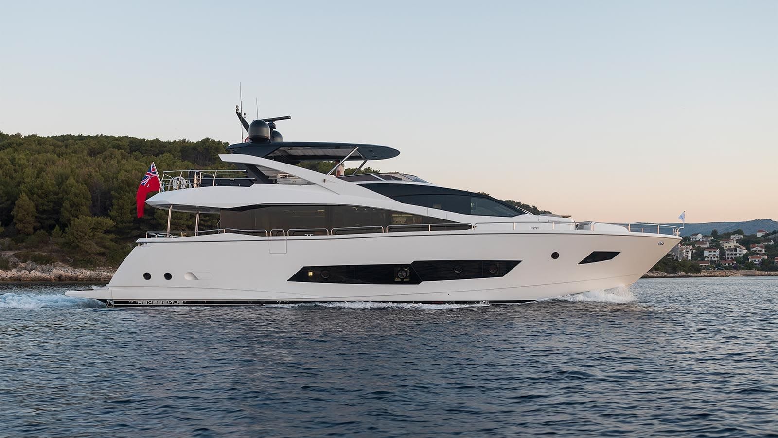 Hunky Dory Of London Yacht For Charter Iyc
