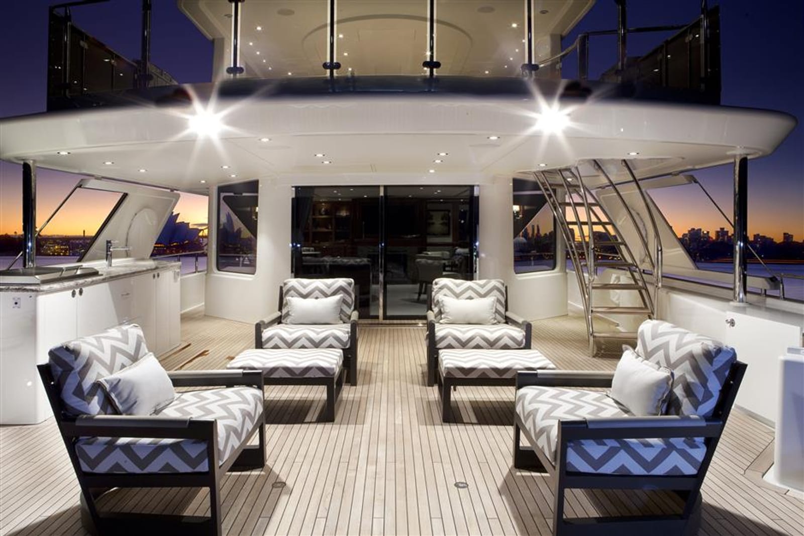 PIPE DREAM Yacht for Charter IYC