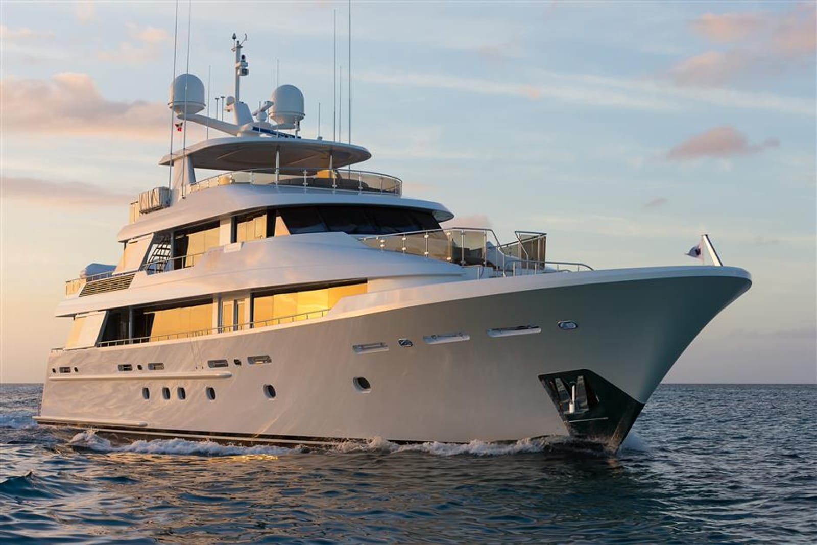 PIPE DREAM Yacht for Charter IYC