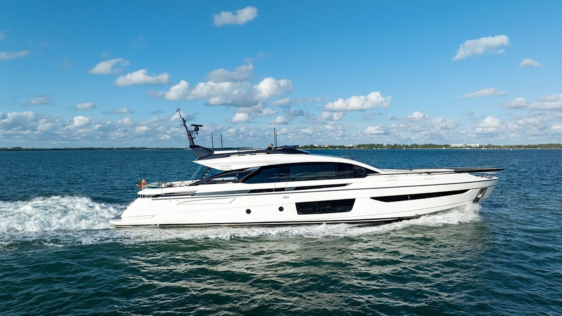 2021 AZIMUT S10