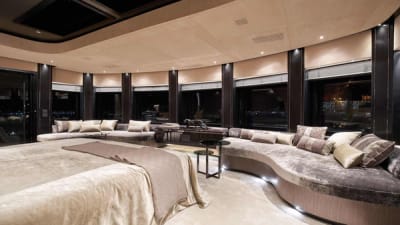 Casino Royale-24-gallery-thumbnail