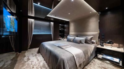 Casino Royale-18-gallery-thumbnail