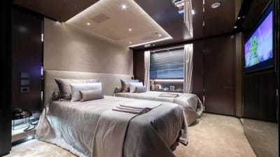 Casino Royale-19-gallery-thumbnail