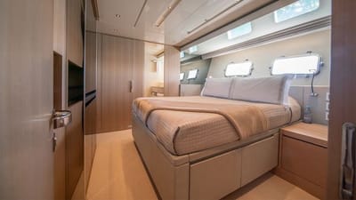 SQUALO-22-gallery-thumbnail