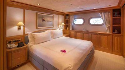 LAUREL-33-gallery-thumbnail